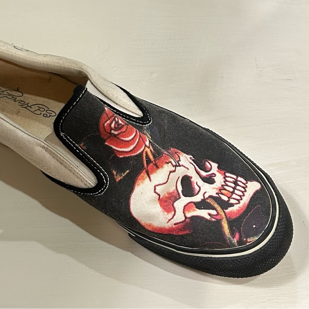 Ladies Black Skull Slip-On Shoes